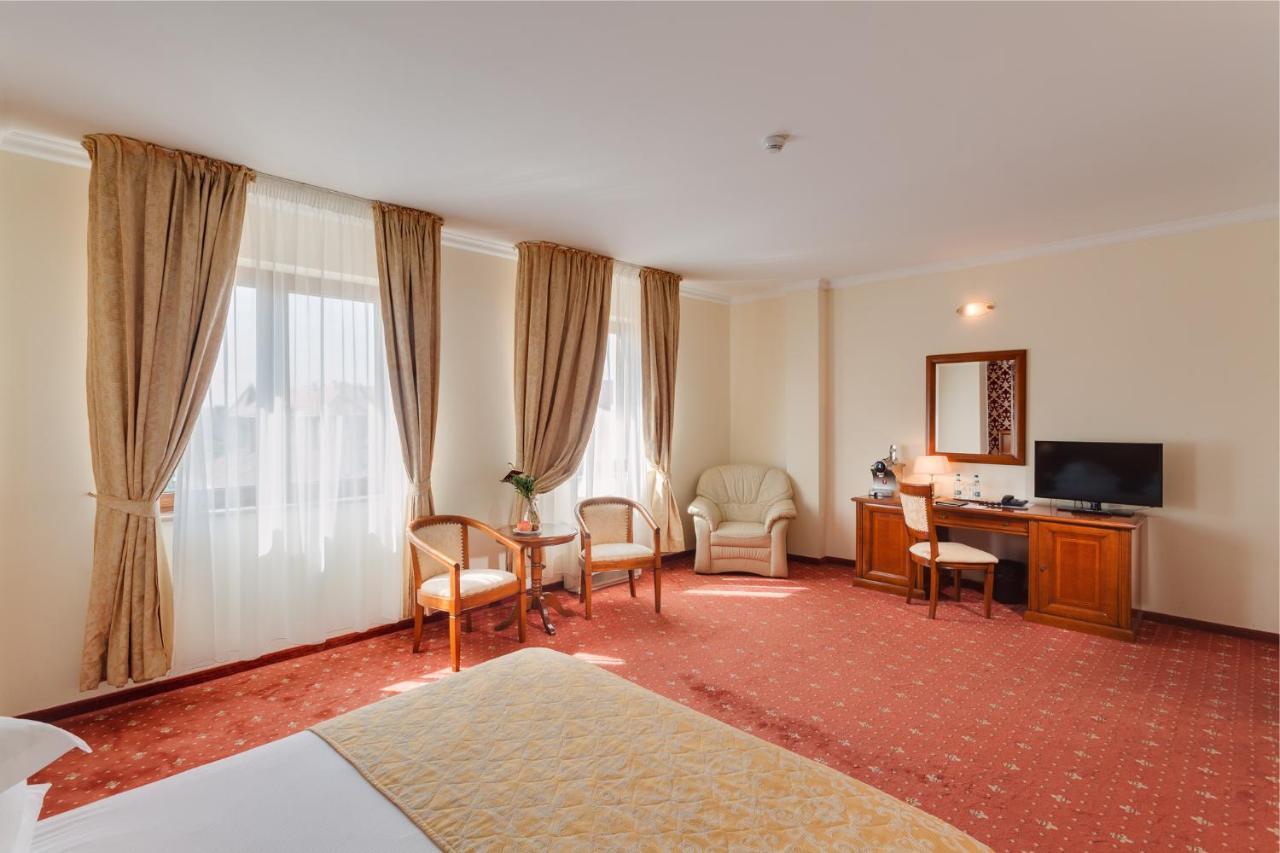 Hotel Opera Plaza Κλουζ-Ναπόκα Εξωτερικό φωτογραφία