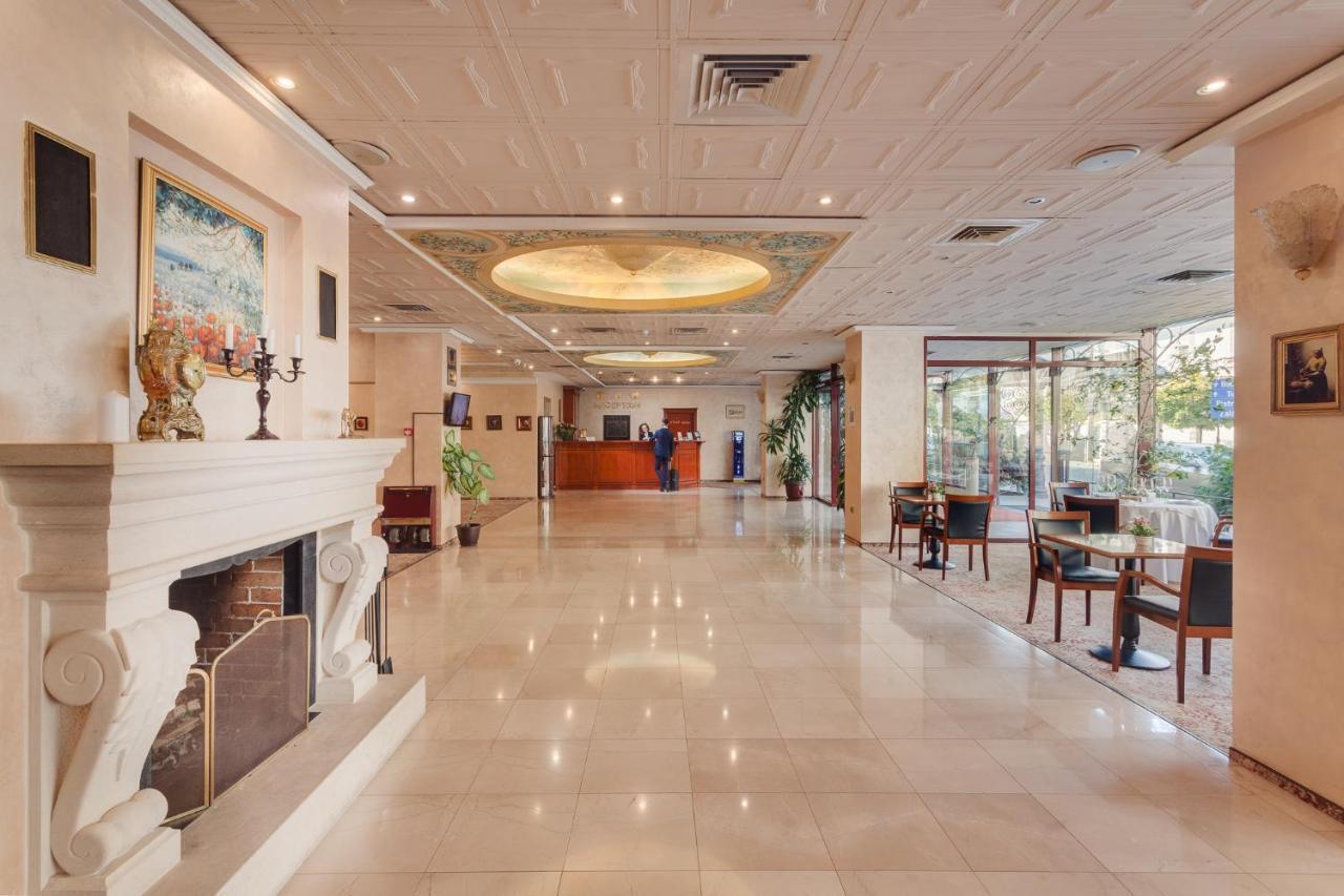 Hotel Opera Plaza Κλουζ-Ναπόκα Εξωτερικό φωτογραφία