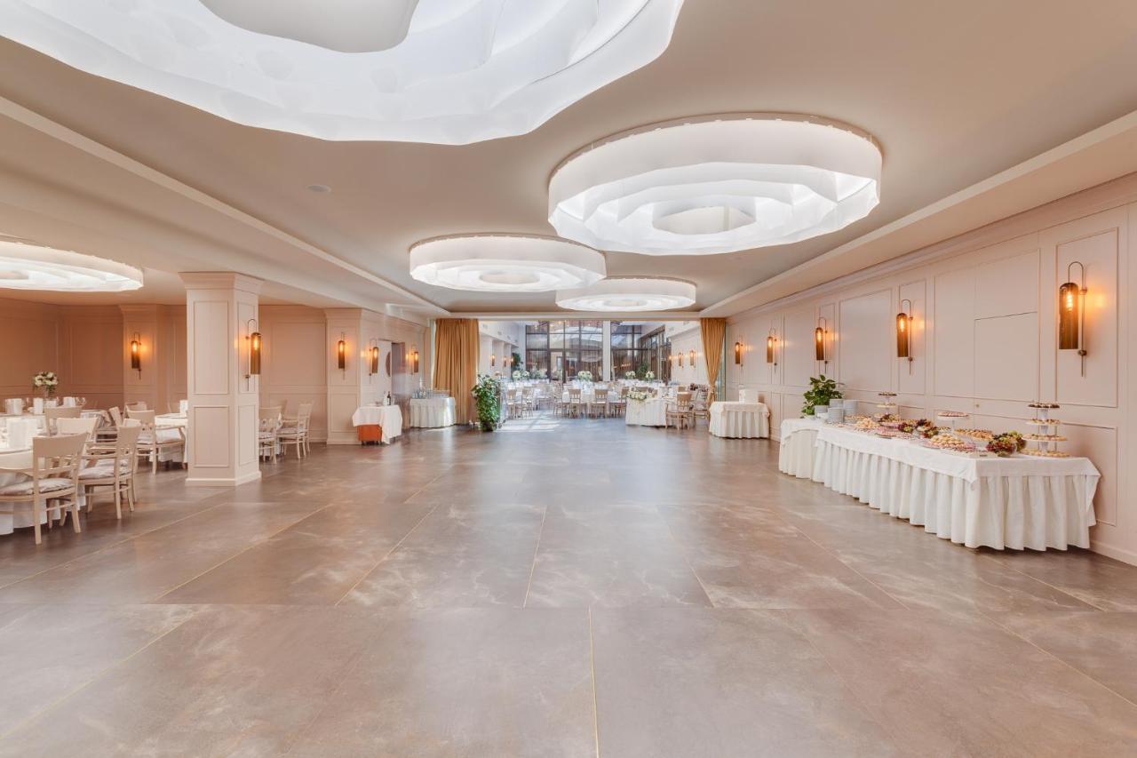 Hotel Opera Plaza Κλουζ-Ναπόκα Εξωτερικό φωτογραφία